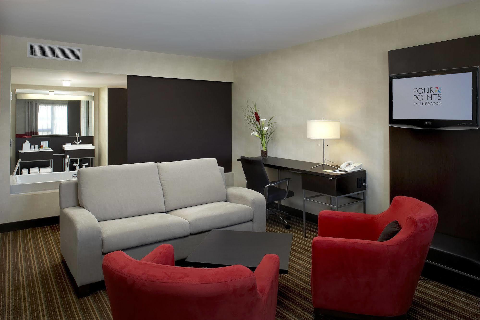 โฟร์ พอยต์ บาย เชอราตัน เลวิส คอนเวนชั่นเซ็นเตอร์ Hotel เลวีส ภายนอก รูปภาพ
